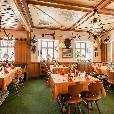 Gasthof & Hotel Goldene Krone อิปโฮเฟิน ภายนอก รูปภาพ