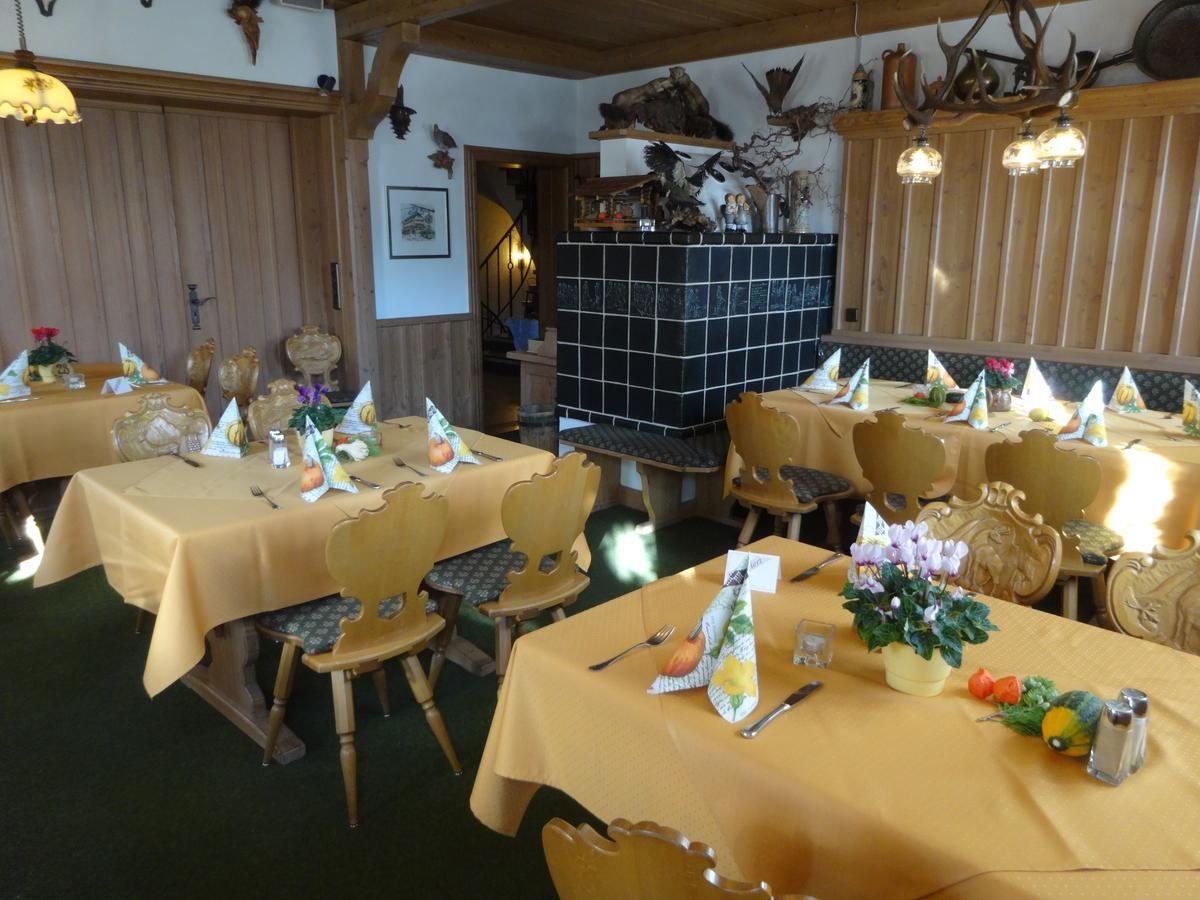 Gasthof & Hotel Goldene Krone อิปโฮเฟิน ภายนอก รูปภาพ