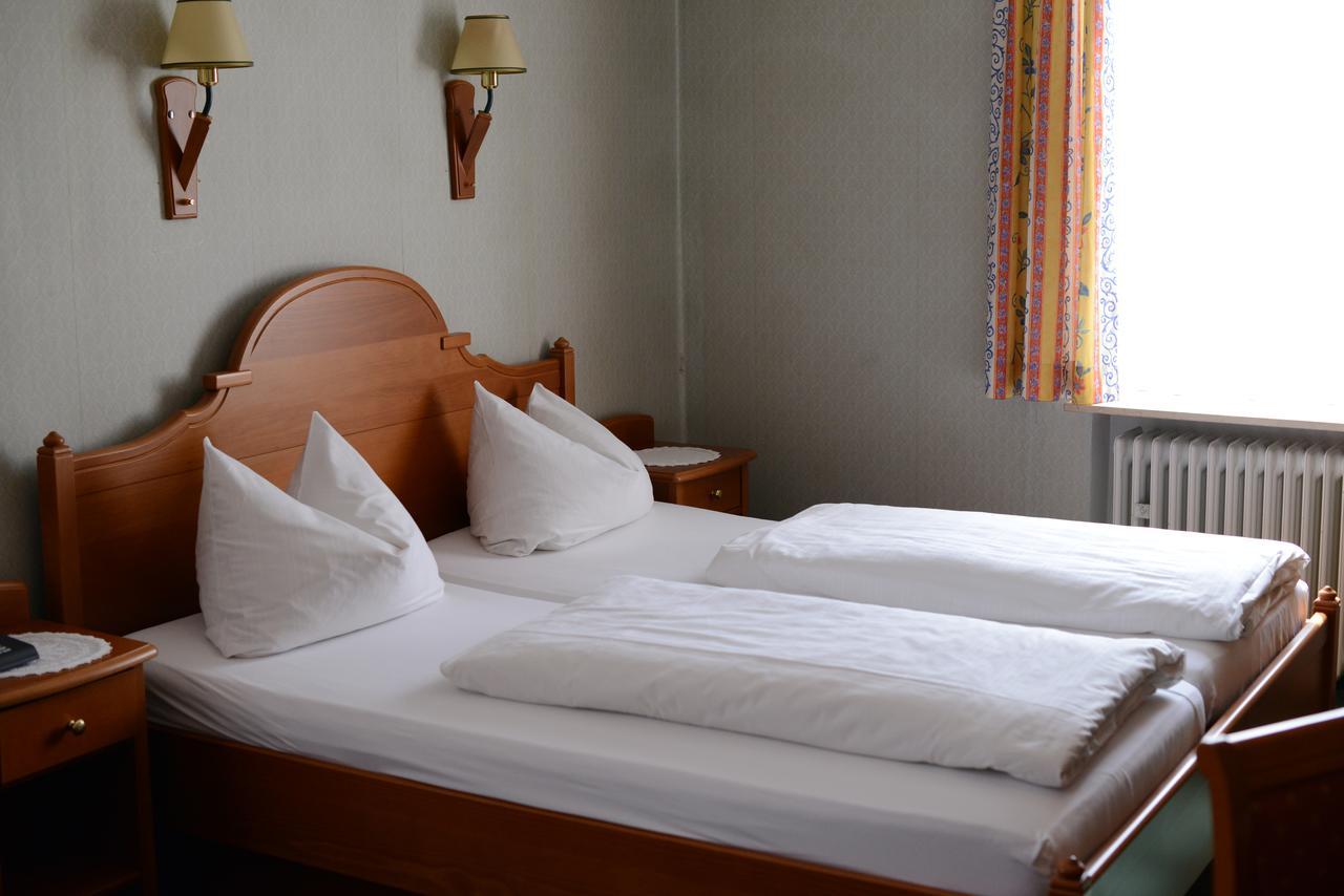 Gasthof & Hotel Goldene Krone อิปโฮเฟิน ภายนอก รูปภาพ