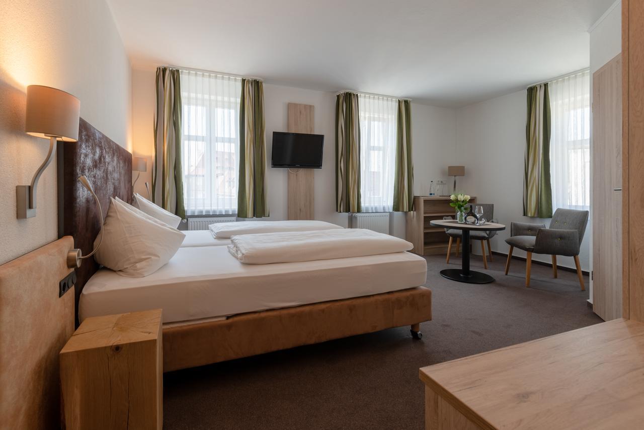 Gasthof & Hotel Goldene Krone อิปโฮเฟิน ภายนอก รูปภาพ